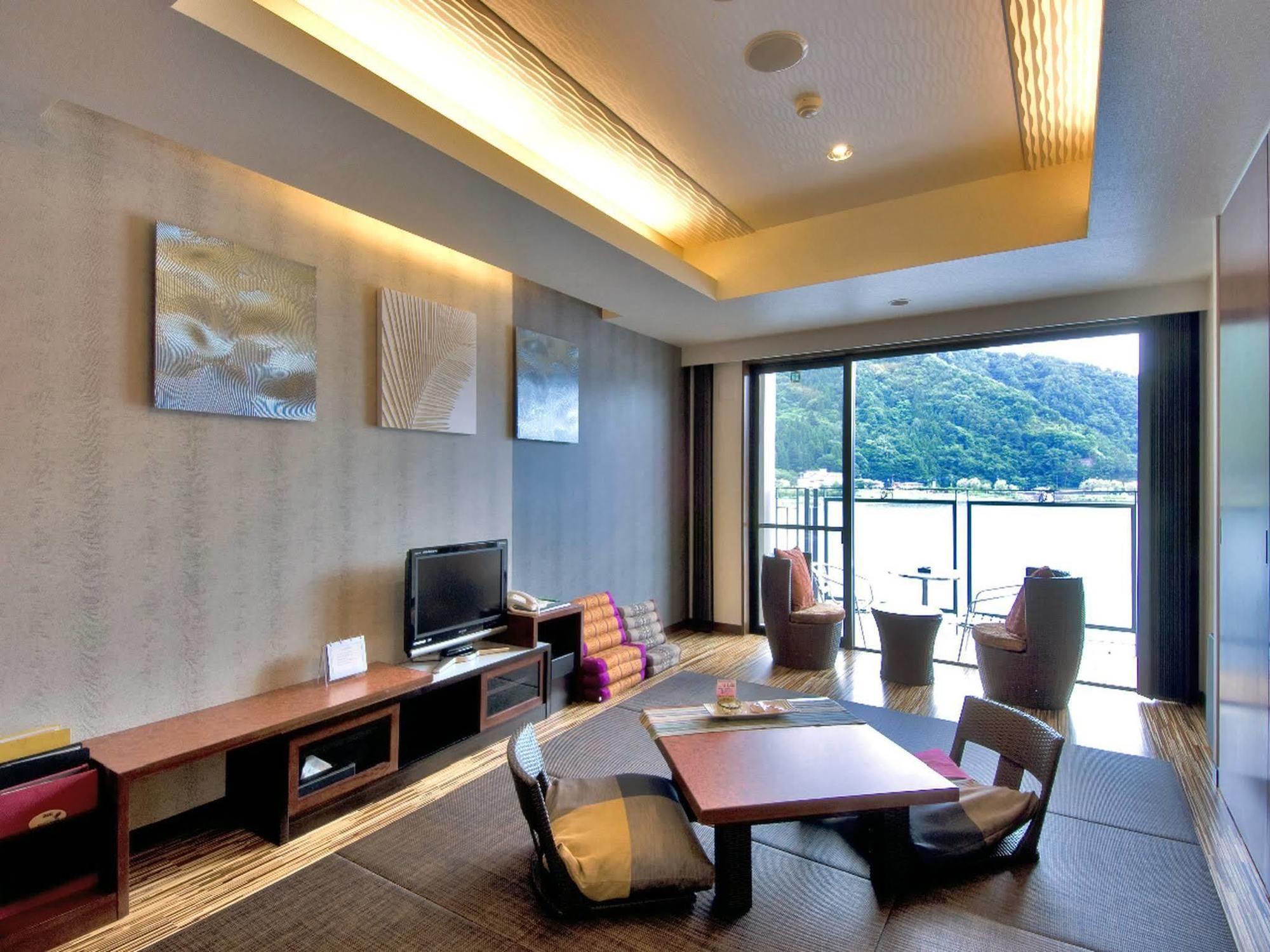 Kaze No Terrace Kukuna Hotel Fujikawaguchiko Eksteriør bilde